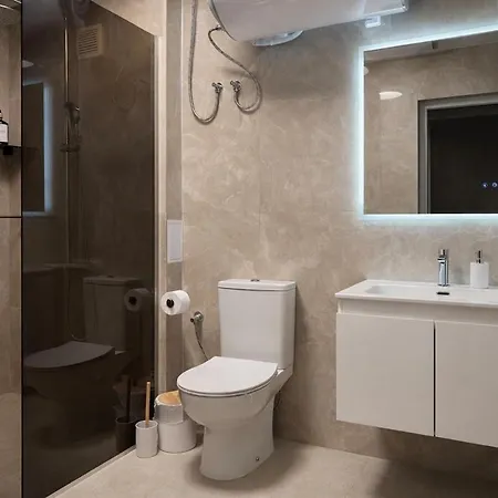 شقة Beachfront With Pool View In سوزوبول